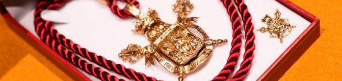 El Ayuntamiento de Sevilla concede la medalla de la ciudad a las Hermandades de San Bernardo y la Candelaria