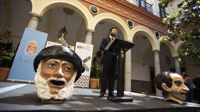Granada Laica denuncia que las autoridades convierten la «legítima procesión» religiosa del Corpus en «una exhibición nacional-católica»