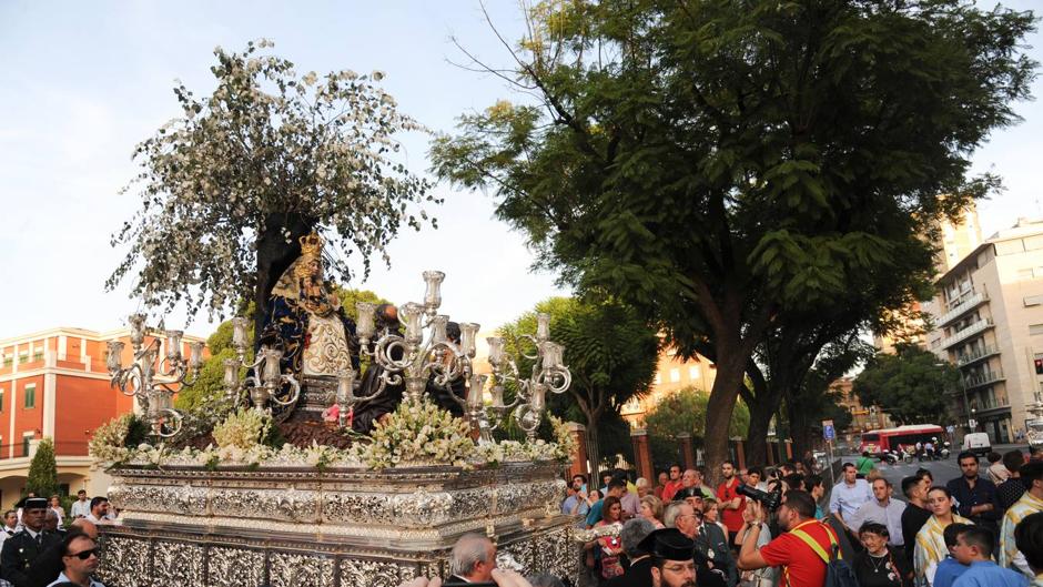 Horario e Itinerario de la Salida Procesional hoy de la Virgen de Valvanera en Sevilla