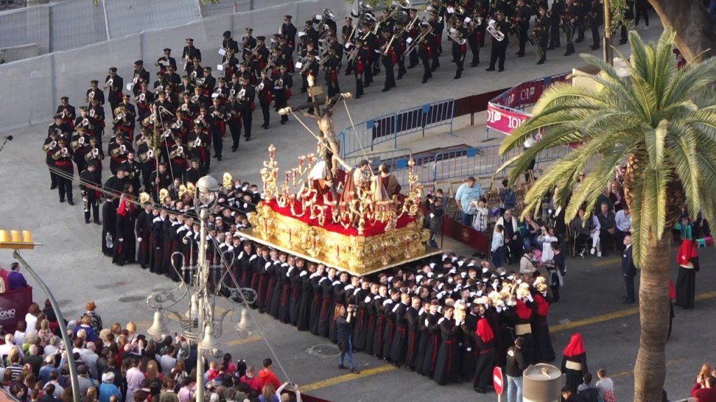 Fusionadas cierra el acompañamiento musical para la procesión Magna
