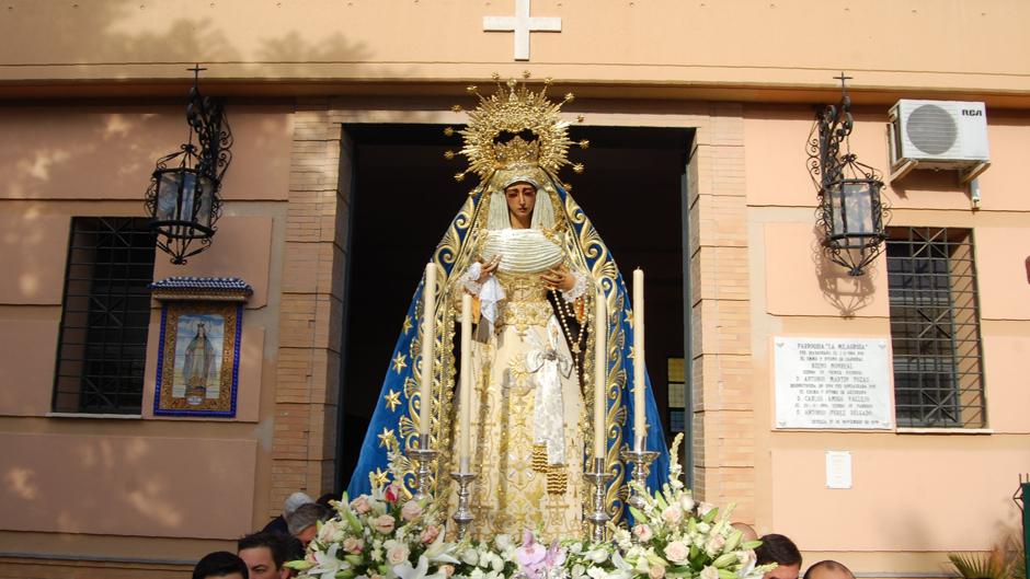 La Virgen del Rosario de la Milagrosa saldrá con banda tras ir a San Juan de Dios
