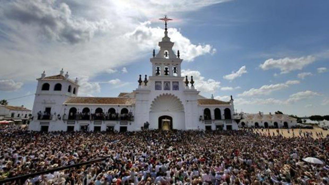 Almonte debatirá el 14 de octubre realizar el traslado de la Virgen este otoño