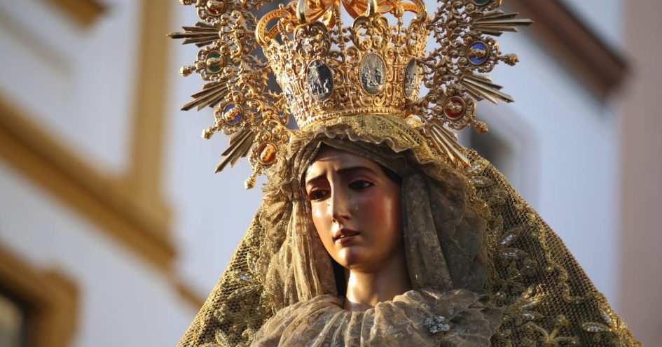 Recorrido del Rosario de la Aurora con María Santísima del Dulce Nombre en Sevilla
