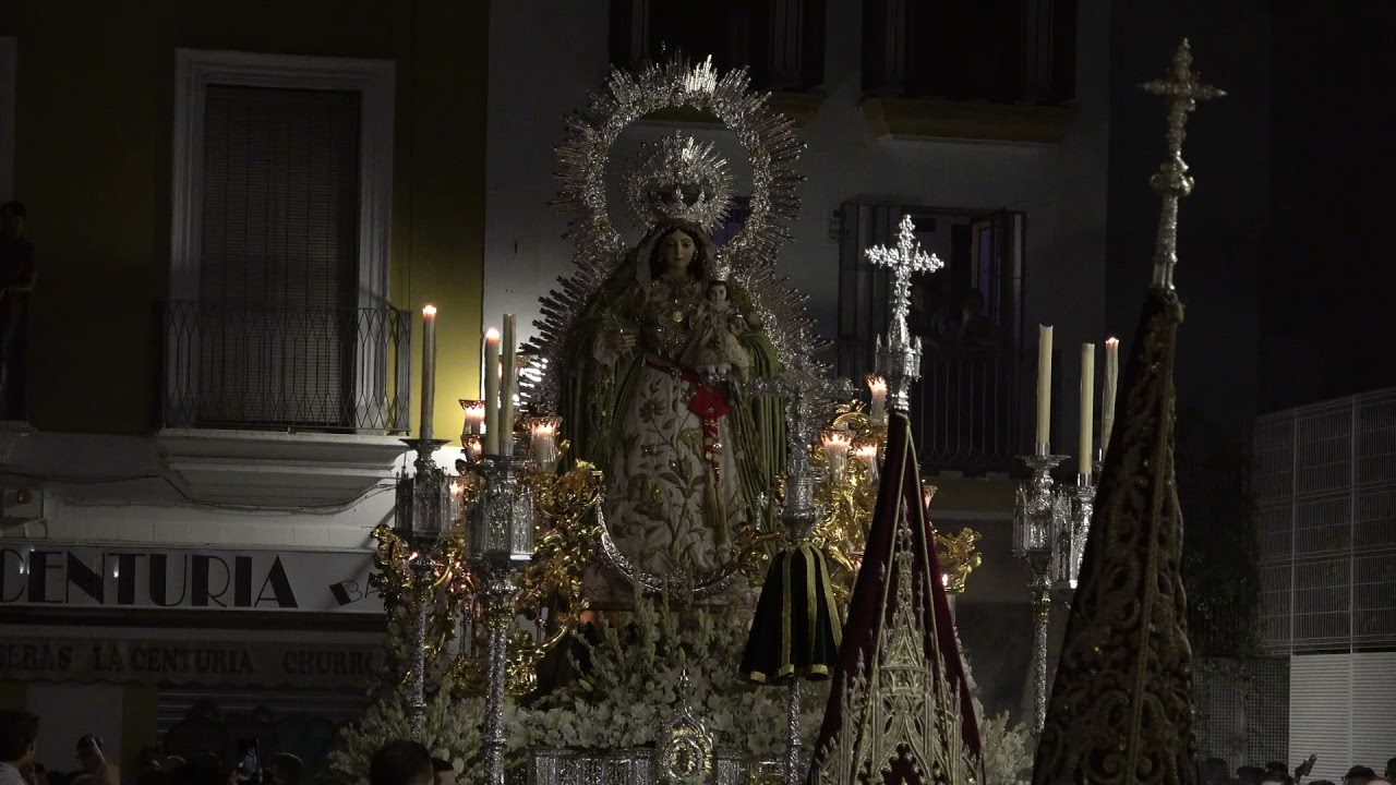 Vídeos de la Esperanza Divina Enfermera de Sevilla