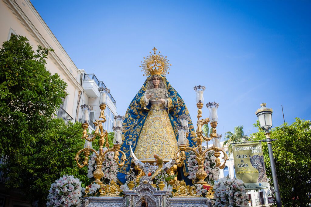Rosario de la Aurora Concepción Coronada en Jerez