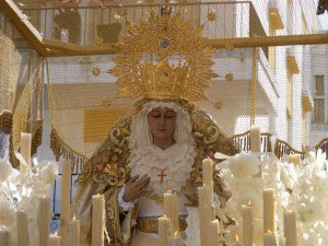 Recorrido del Rosario de la Aurora con Nuestra Señora de la Entrega mañana en El Puerto de Santa María