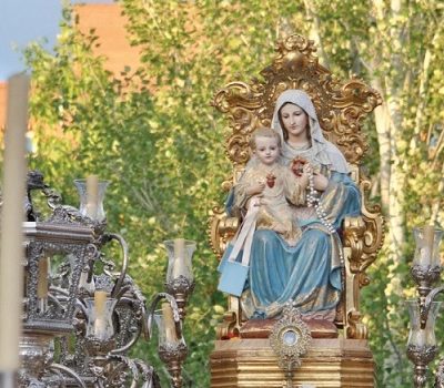 Hoy Rosario Vespertino desde el Teologado Claretiano hasta la parroquia del Espíritu Santo de Granada