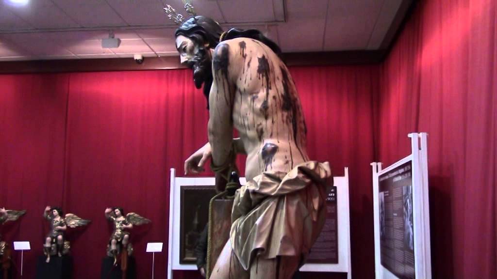 Las Cigarreras y los Dolores de Sanlúcar renuevan el contrato de cesión de uno de los sayones