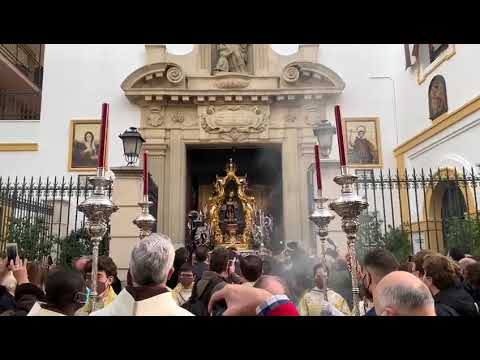 Vídeos de la procesión de El Niño Jesús de Praga, la primera procesión del año en Sevilla￼