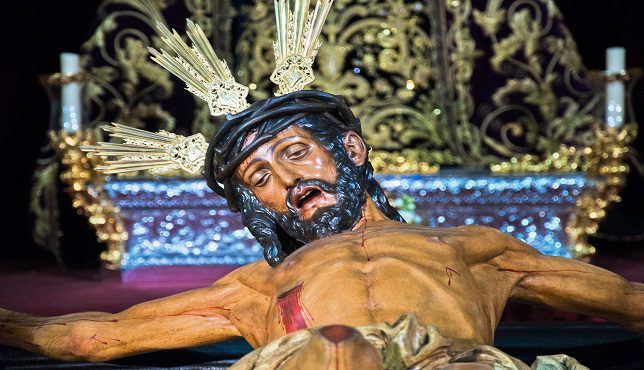 Horarios e Itinerarios de los 6 Vía Crucis que se desarrollaran hoy en Sevilla