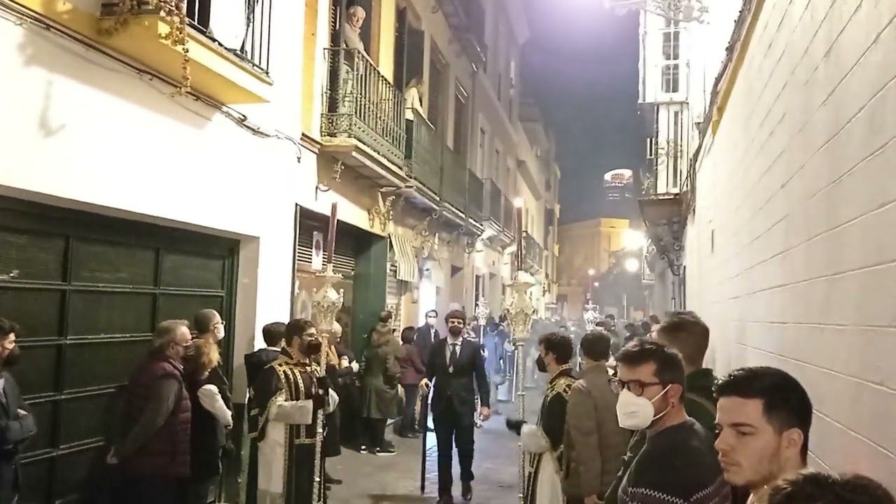 Vídeo del Vía Crucis del Santo Entierro de Sevilla la semana pasada