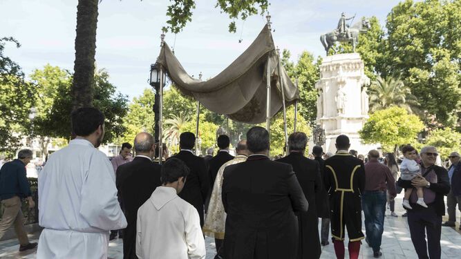 Horario e Itinerario de la Procesión de impedidos de la Sacramental del Sagrario de Sevilla mañana Domingo