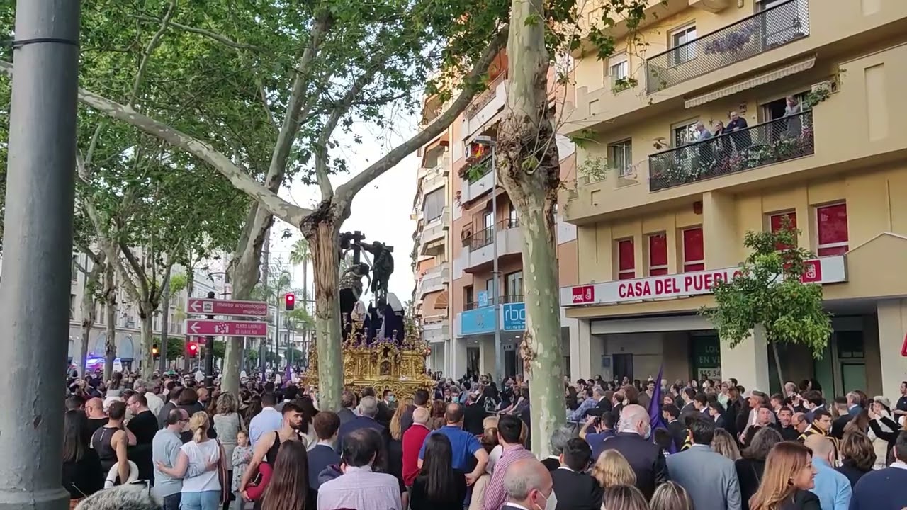 Vídeo de Hermandad de La Soledad por plaza Mamelon 2022 en Jerez de la Frontera