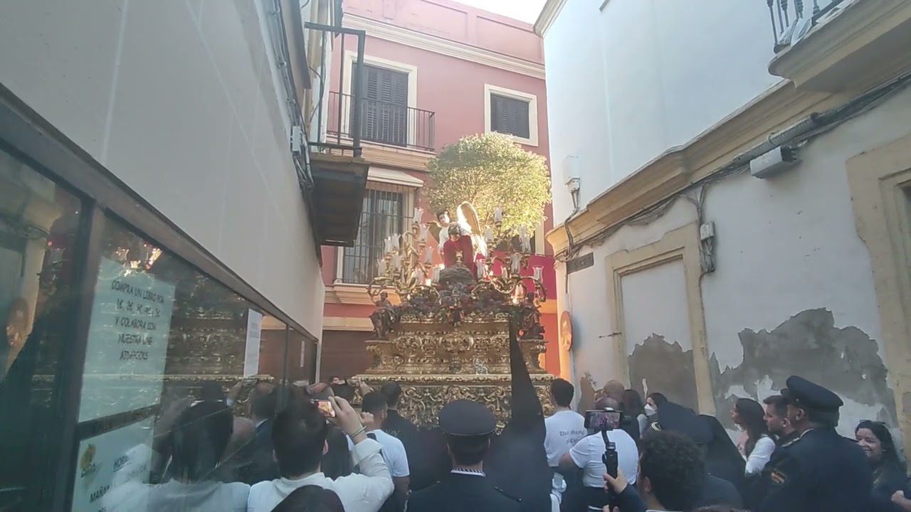 Vídeo de Jesús Orando en el Huerto por esquina Bizcocheros con Caracuel 2022. Jerez de la Frontera
