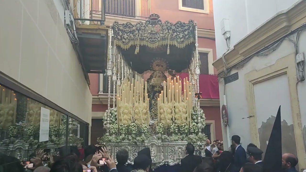 Vídeo de María Santísima de la Confortación esquina Bizcocheros / Caracuel 2022 (Oración en el Huerto) Jerez de la Frontera