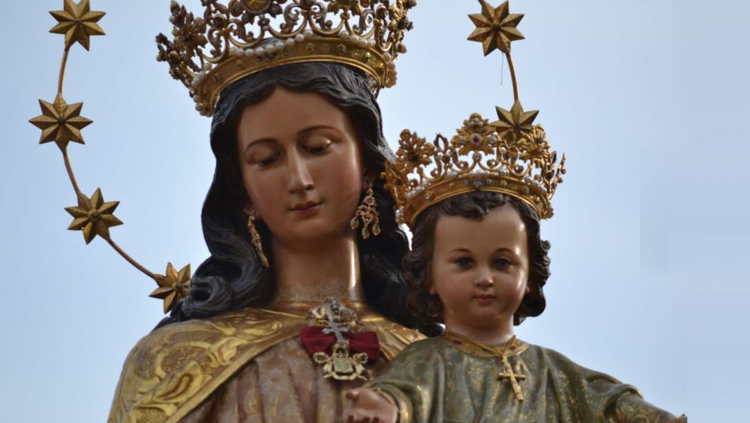 Todos los Datos de la Procesión y cultos de María Auxiliadora de la Trinidad de Sevilla