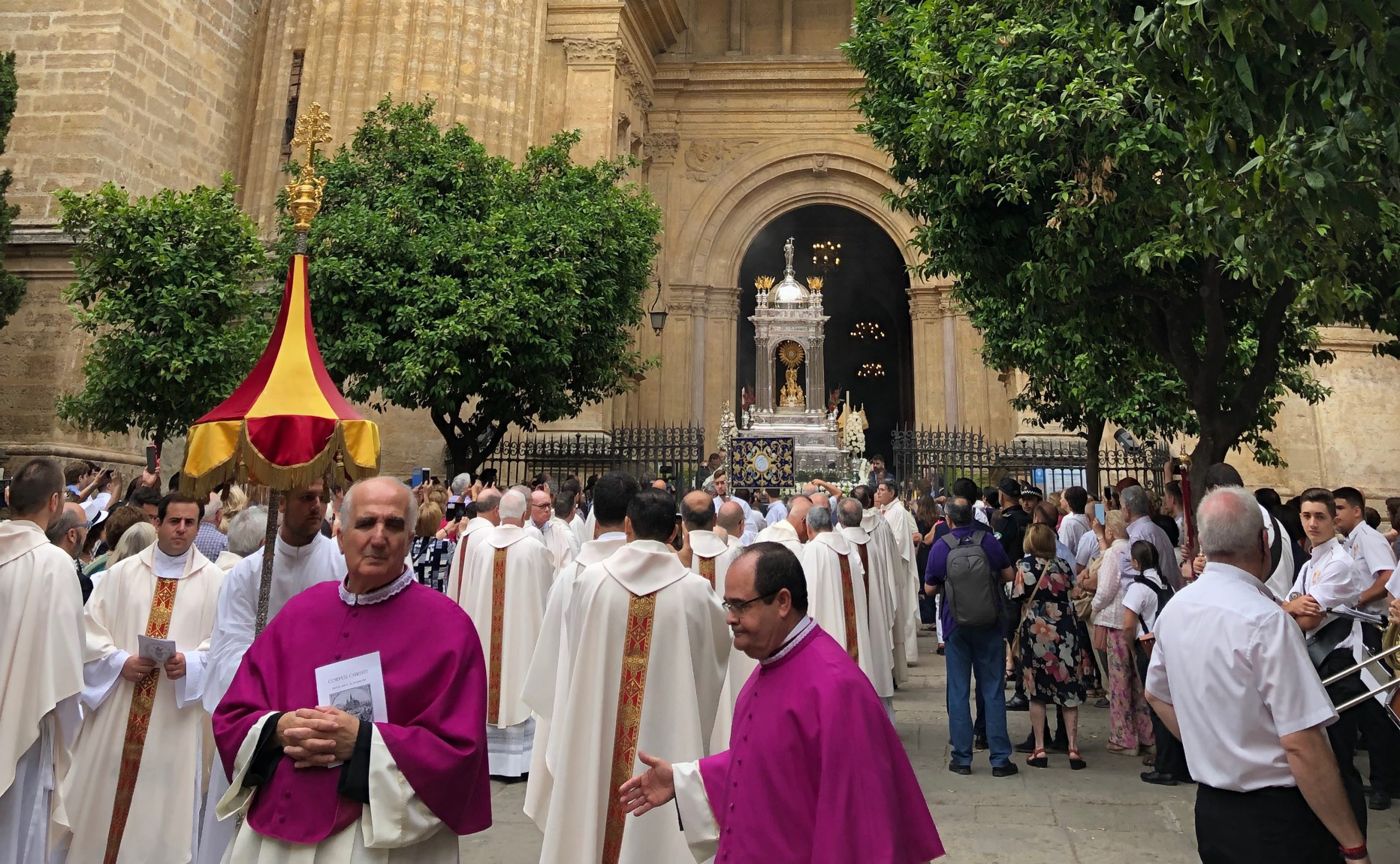 La Agrupación de Cofradías de Málaga instalará el tradicional altar del Corpus el próximo domingo 19 de junio en la puerta de los Jardines del Sagrario