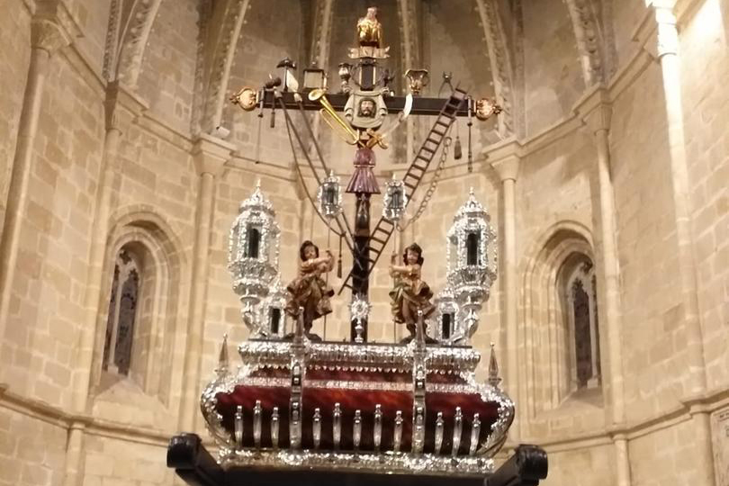 Procesión con el Santo Lignum Crucis de la Vera-Cruz de Jerez el 14 de Septiiembre
