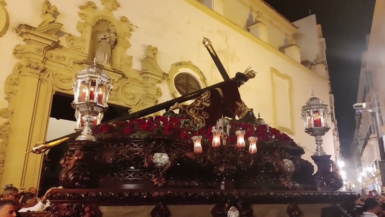 Vídeo de Jesus Caído en la Plaza del Cristo de la Vera Cruz en la Magna de Cádiz