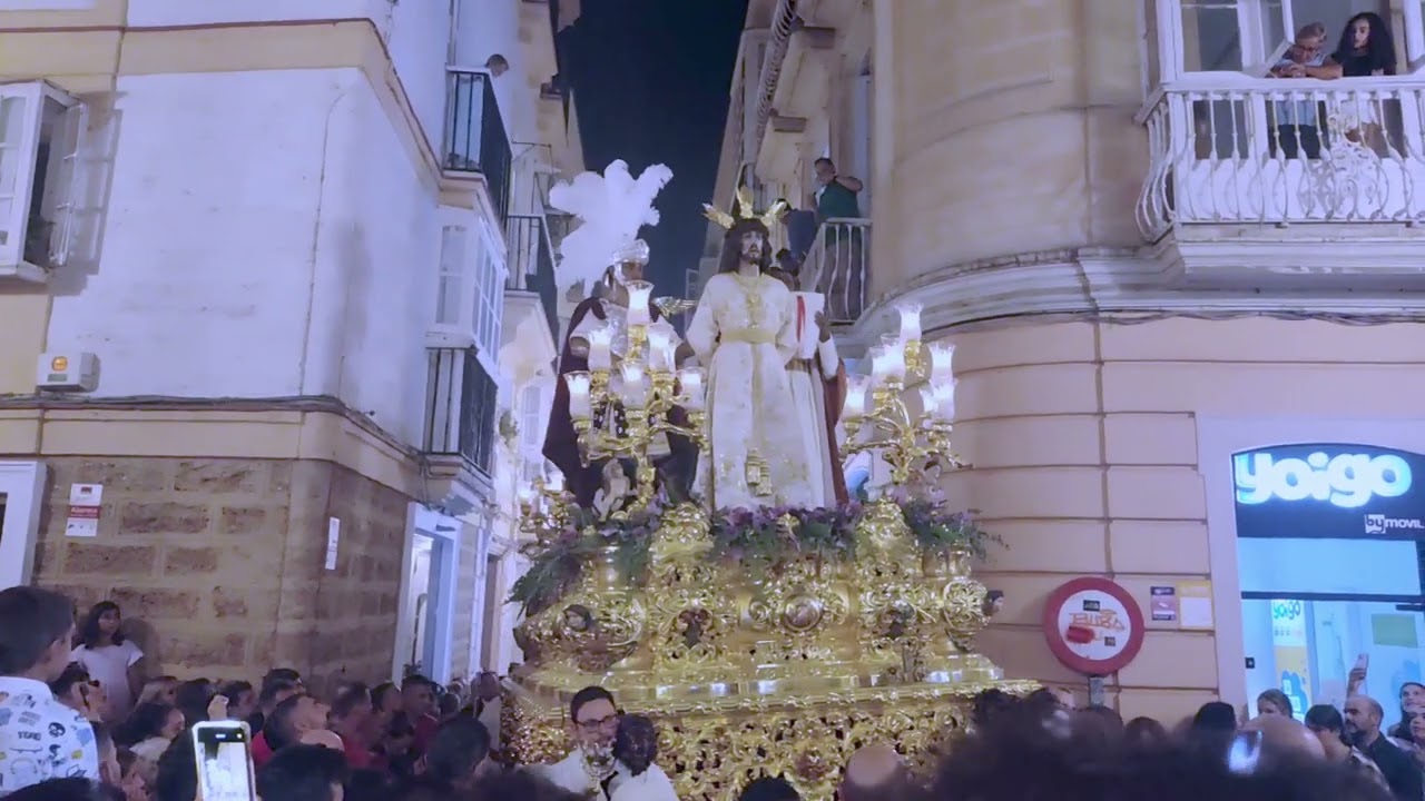 Vídeo del Cristo de la Sentencia por C/Jose del Toro en la Procesión Magna de Cádiz