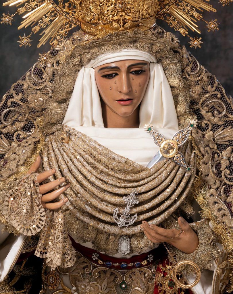 Nuestra Señora de la Esperanza de Triana repuesta al publico
