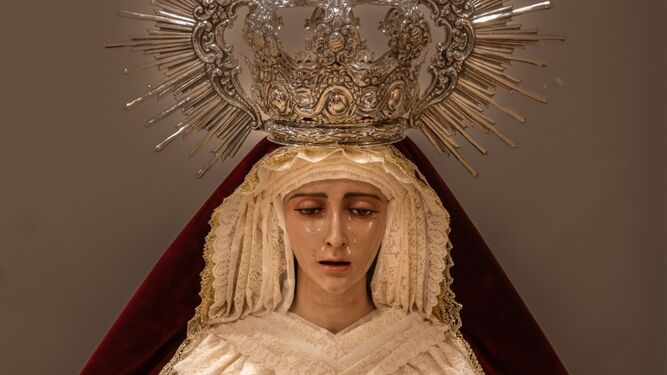 Sebastián Santos dona una Dolorosa a la parroquia de Montequinto