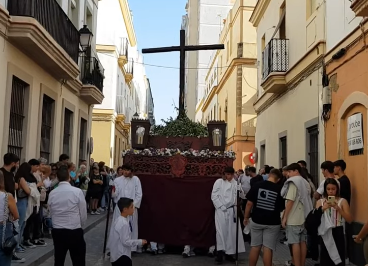 Vídeo de la Cruz de Mayo del Colegio de Santa teresa de Cádiz 2023