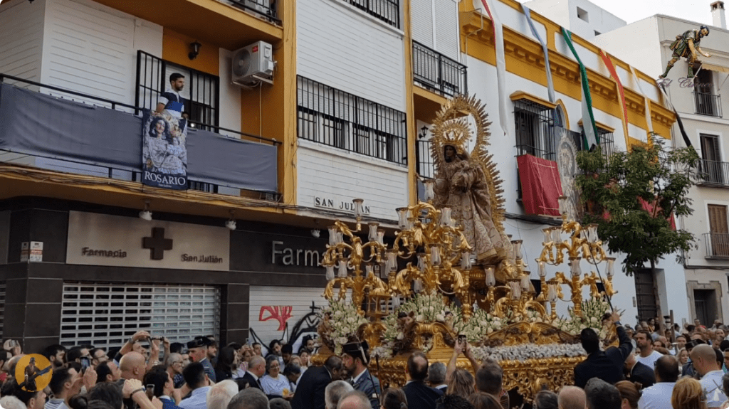 Vídeo de la Procesión de la Virgen del Rosario de San Julián de Sevilla 2023