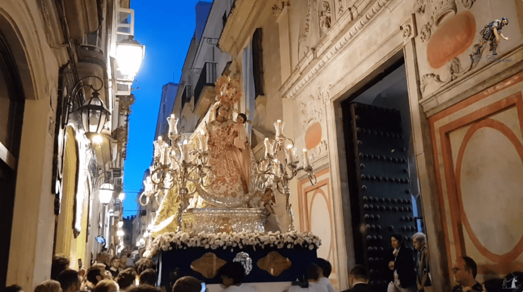 Vídeo del Rosario vespertino de Nuestra Señora del Rosario de la parroquia del Rosario de Cádiz 2023
