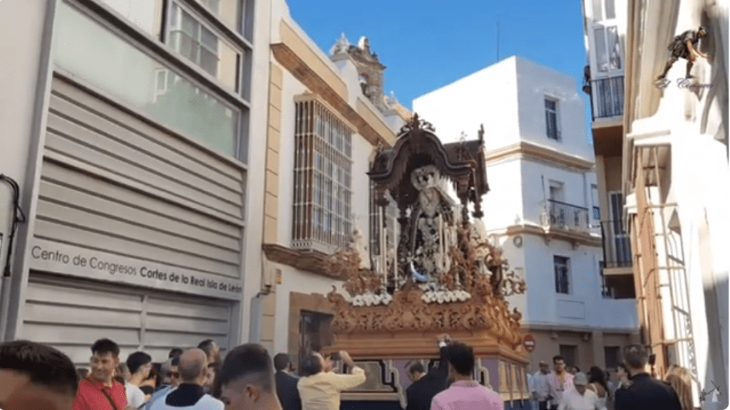 Video de María Santísima de los Dolores de Servitas por c/ Pérez Galdós por Procesión Magna de San Fernando 2023